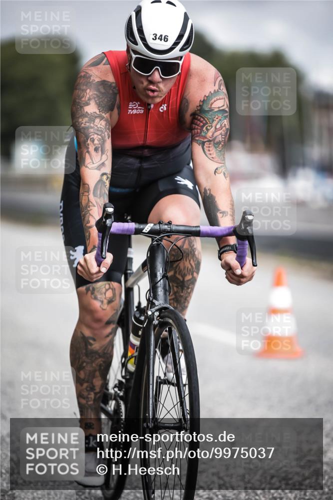 16.08.2026 - KN Förde Triathlon 2026 H.Heesch http://msf.ph/oto/9975037 16.08.2026 11:08:36 Radfahren 342, 346 meine-sportfotos.de