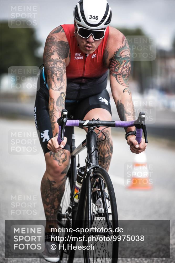 16.08.2026 - KN Förde Triathlon 2026 H.Heesch http://msf.ph/oto/9975038 16.08.2026 11:08:36 Radfahren 342, 346 meine-sportfotos.de