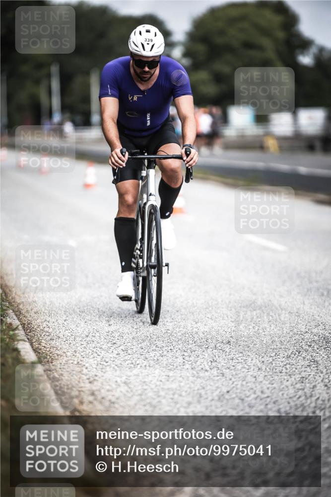 16.08.2026 - KN Förde Triathlon 2026 H.Heesch http://msf.ph/oto/9975041 16.08.2026 11:08:45 Radfahren 311, 318, 339, 352, 365, 372 meine-sportfotos.de