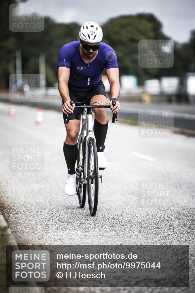 16.08.2026 - KN Förde Triathlon 2026 H.Heesch http://msf.ph/oto/9975044 16.08.2026 11:08:45 Radfahren 311, 318, 339, 352, 365, 372 meine-sportfotos.de