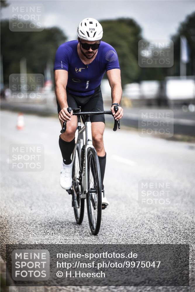 16.08.2026 - KN Förde Triathlon 2026 H.Heesch http://msf.ph/oto/9975047 16.08.2026 11:08:45 Radfahren 311, 318, 339, 352, 365, 372 meine-sportfotos.de