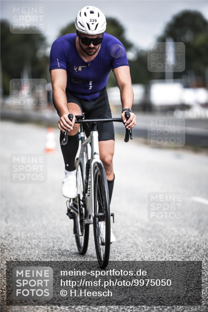 16.08.2026 - KN Förde Triathlon 2026 H.Heesch http://msf.ph/oto/9975050 16.08.2026 11:08:46 Radfahren 311, 318, 339, 352, 365, 372 meine-sportfotos.de