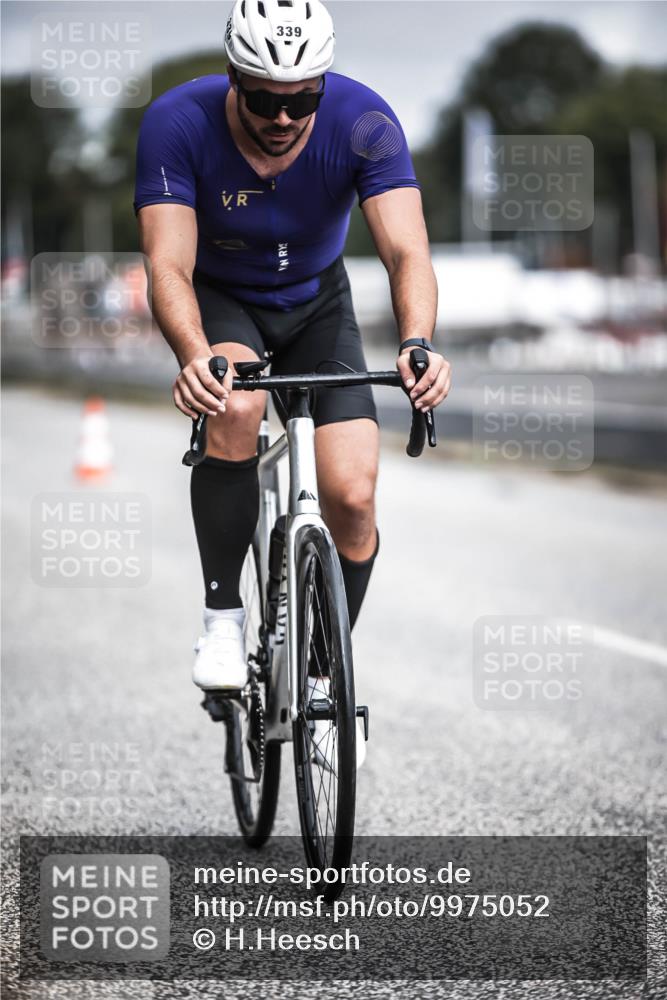 16.08.2026 - KN Förde Triathlon 2026 H.Heesch http://msf.ph/oto/9975052 16.08.2026 11:08:46 Radfahren 311, 318, 339, 352, 365, 372 meine-sportfotos.de