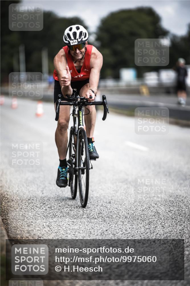 16.08.2026 - KN Förde Triathlon 2026 H.Heesch http://msf.ph/oto/9975060 16.08.2026 11:09:13 Radfahren 304, 308, 317, 353, 354, 368 meine-sportfotos.de