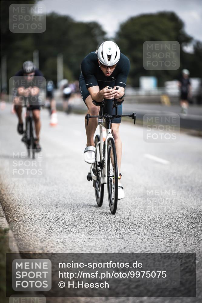 16.08.2026 - KN Förde Triathlon 2026 H.Heesch http://msf.ph/oto/9975075 16.08.2026 11:09:16 Radfahren 304, 308, 317, 354 meine-sportfotos.de