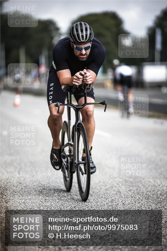 16.08.2026 - KN Förde Triathlon 2026 H.Heesch http://msf.ph/oto/9975083 16.08.2026 11:09:17 Radfahren 304, 308, 317, 354 meine-sportfotos.de