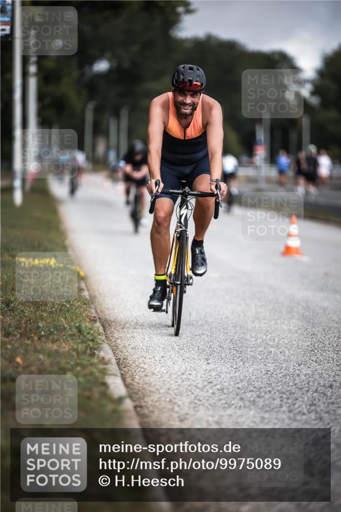 16.08.2026 - KN Förde Triathlon 2026 H.Heesch http://msf.ph/oto/9975089 16.08.2026 11:09:25 Radfahren 349, 356, 369, 441 meine-sportfotos.de