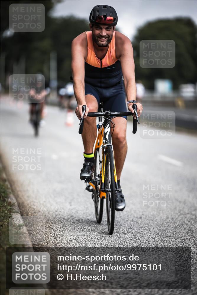 16.08.2026 - KN Förde Triathlon 2026 H.Heesch http://msf.ph/oto/9975101 16.08.2026 11:09:25 Radfahren 349, 356, 369, 441 meine-sportfotos.de