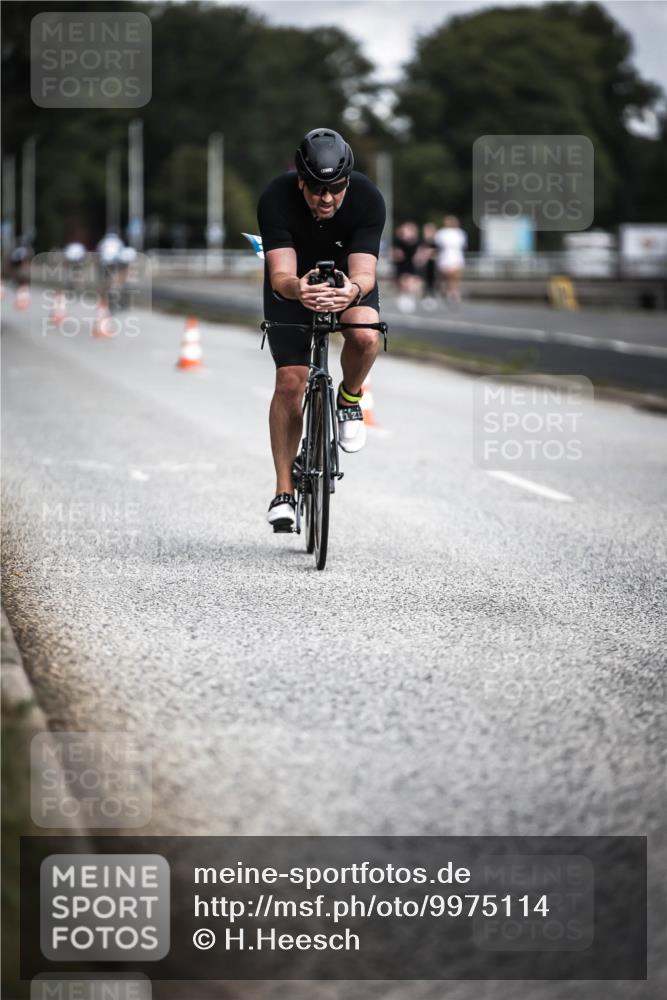 16.08.2026 - KN Förde Triathlon 2026 H.Heesch http://msf.ph/oto/9975114 16.08.2026 11:09:27 Radfahren 221, 302, 349, 356, 357, 369, 397, 441 meine-sportfotos.de