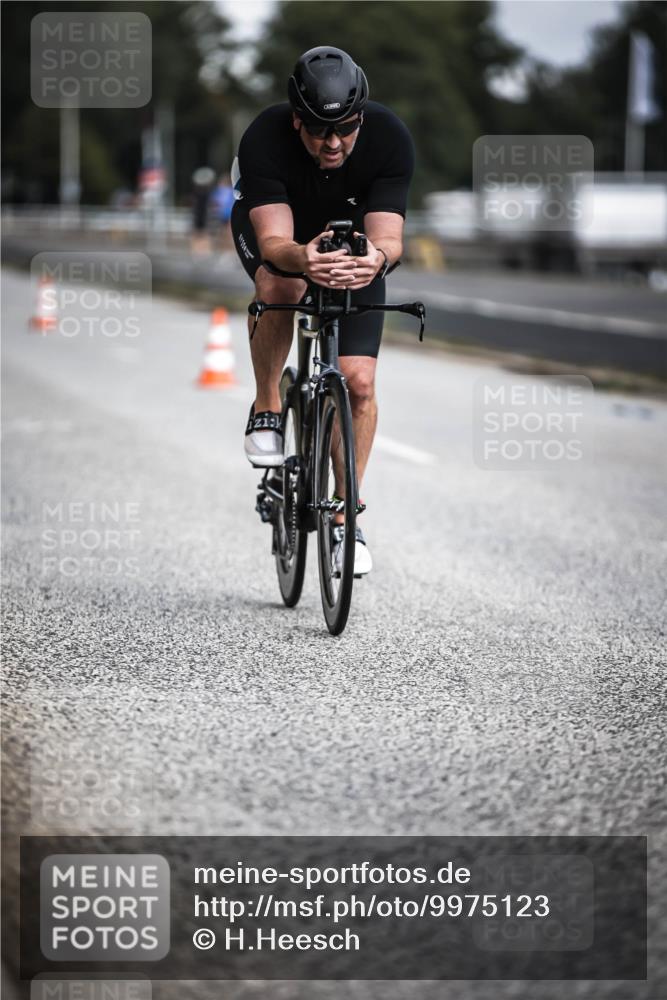 16.08.2026 - KN Förde Triathlon 2026 H.Heesch http://msf.ph/oto/9975123 16.08.2026 11:09:28 Radfahren 221, 302, 305, 349, 356, 357, 369, 377, 397, 441 meine-sportfotos.de