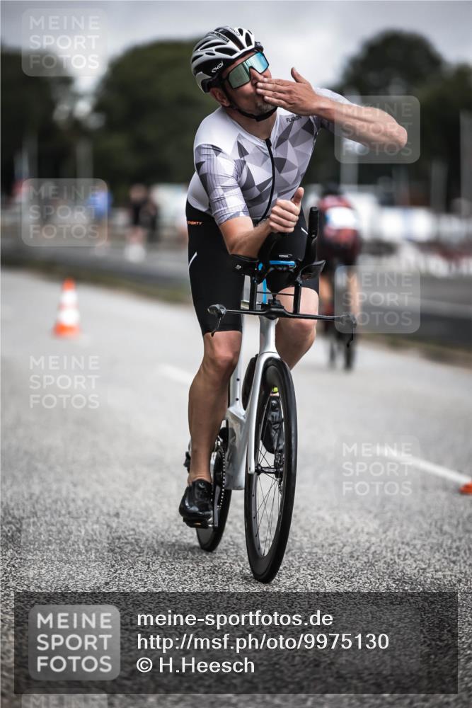 16.08.2026 - KN Förde Triathlon 2026 H.Heesch http://msf.ph/oto/9975130 16.08.2026 11:09:32 Radfahren 221, 302, 305, 330, 357, 369, 377, 389, 397 meine-sportfotos.de