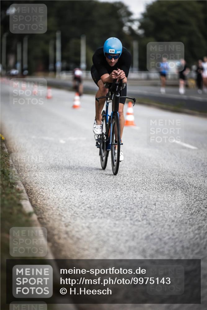 16.08.2026 - KN Förde Triathlon 2026 H.Heesch http://msf.ph/oto/9975143 16.08.2026 11:09:36 Radfahren 305, 330, 377, 389 meine-sportfotos.de
