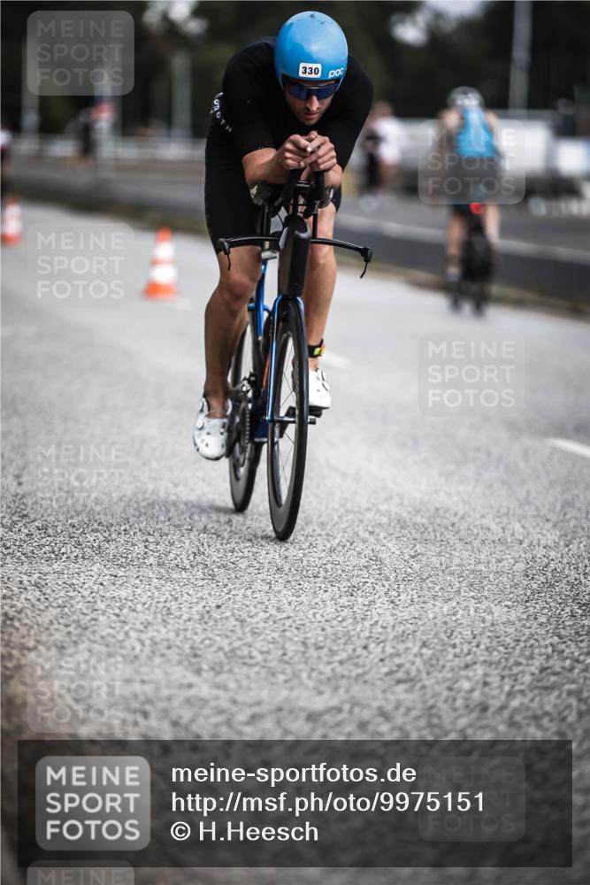 16.08.2026 - KN Förde Triathlon 2026 H.Heesch http://msf.ph/oto/9975151 16.08.2026 11:09:36 Radfahren 305, 330, 377, 389 meine-sportfotos.de