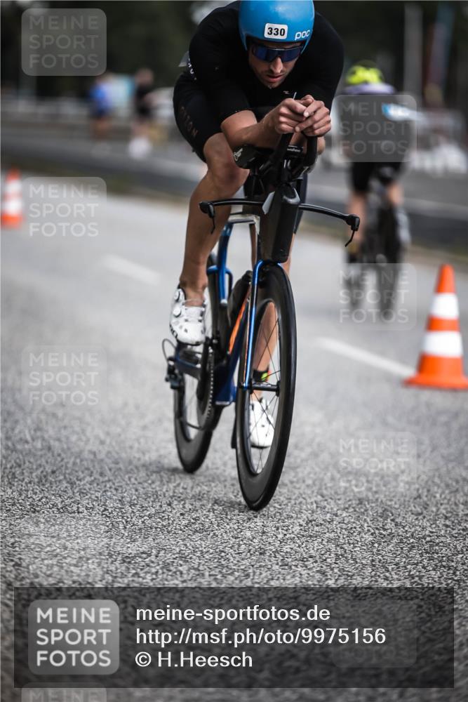 16.08.2026 - KN Förde Triathlon 2026 H.Heesch http://msf.ph/oto/9975156 16.08.2026 11:09:37 Radfahren 330, 389 meine-sportfotos.de