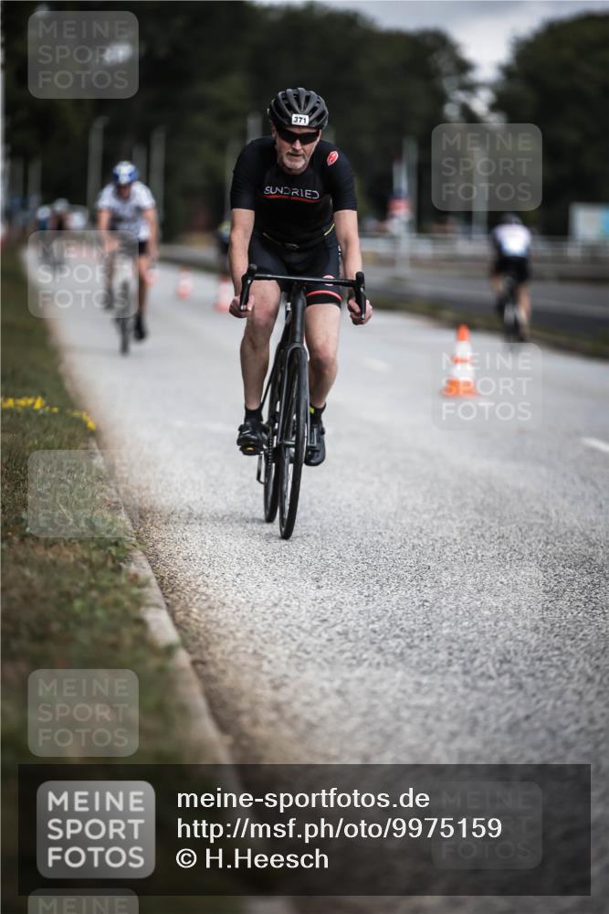 16.08.2026 - KN Förde Triathlon 2026 H.Heesch http://msf.ph/oto/9975159 16.08.2026 11:09:44 Radfahren 306, 364, 371 meine-sportfotos.de