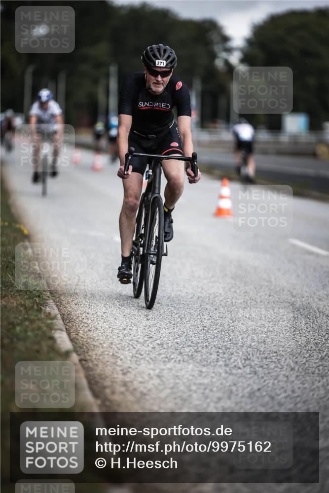 16.08.2026 - KN Förde Triathlon 2026 H.Heesch http://msf.ph/oto/9975162 16.08.2026 11:09:44 Radfahren 306, 364, 371 meine-sportfotos.de