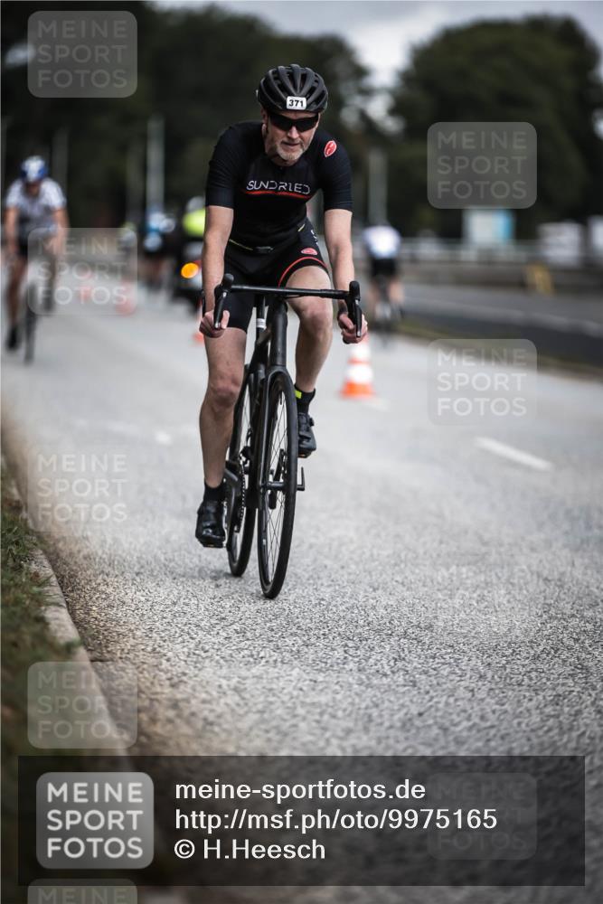 16.08.2026 - KN Förde Triathlon 2026 H.Heesch http://msf.ph/oto/9975165 16.08.2026 11:09:45 Radfahren 306, 364, 371 meine-sportfotos.de