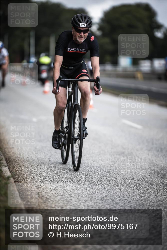 16.08.2026 - KN Förde Triathlon 2026 H.Heesch http://msf.ph/oto/9975167 16.08.2026 11:09:45 Radfahren 306, 364, 371 meine-sportfotos.de