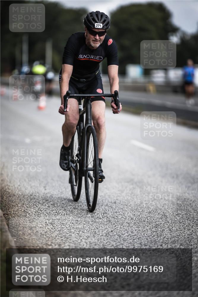 16.08.2026 - KN Förde Triathlon 2026 H.Heesch http://msf.ph/oto/9975169 16.08.2026 11:09:45 Radfahren 306, 364, 371 meine-sportfotos.de