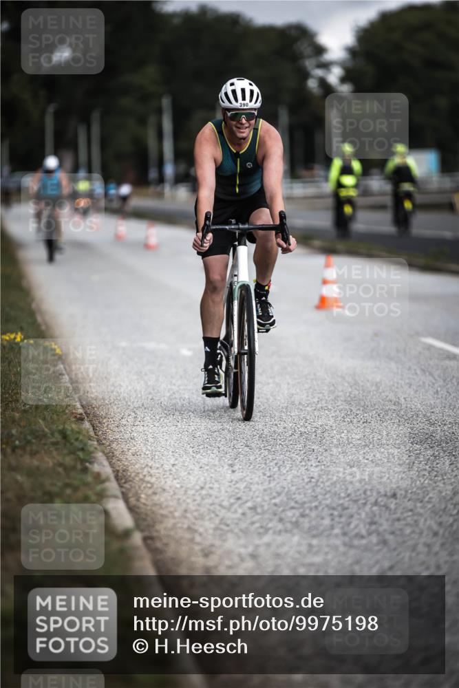 16.08.2026 - KN Förde Triathlon 2026 H.Heesch http://msf.ph/oto/9975198 16.08.2026 11:09:54 Radfahren 312, 315, 388, 390, 392 meine-sportfotos.de