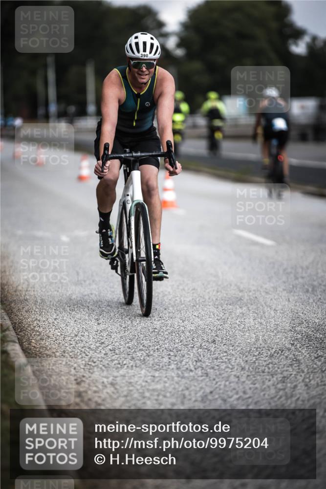 16.08.2026 - KN Förde Triathlon 2026 H.Heesch http://msf.ph/oto/9975204 16.08.2026 11:09:54 Radfahren 312, 315, 388, 390, 392 meine-sportfotos.de