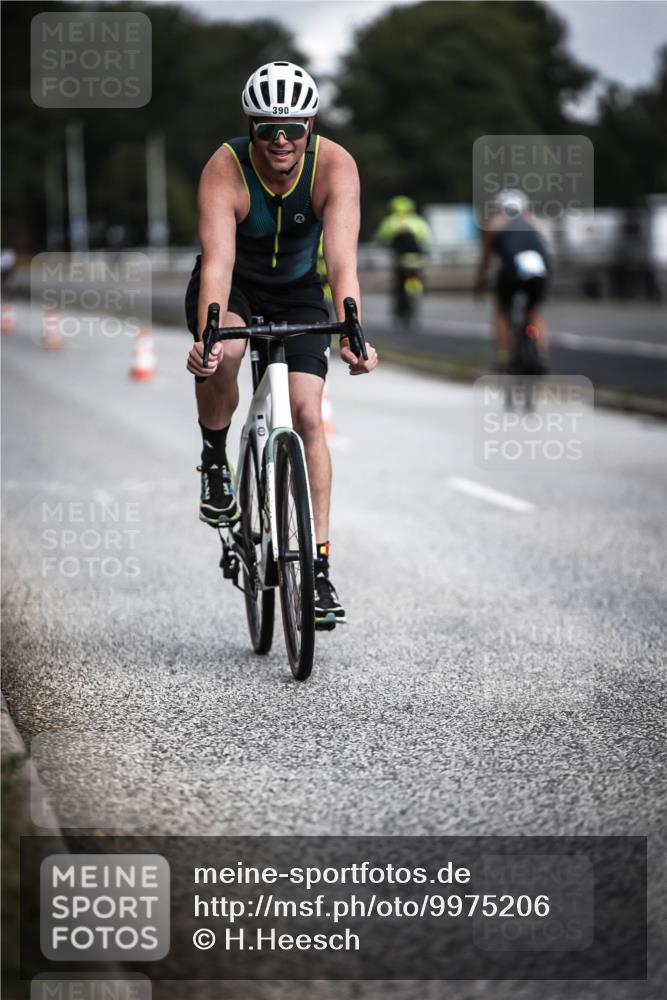 16.08.2026 - KN Förde Triathlon 2026 H.Heesch http://msf.ph/oto/9975206 16.08.2026 11:09:54 Radfahren 312, 315, 388, 390, 392 meine-sportfotos.de
