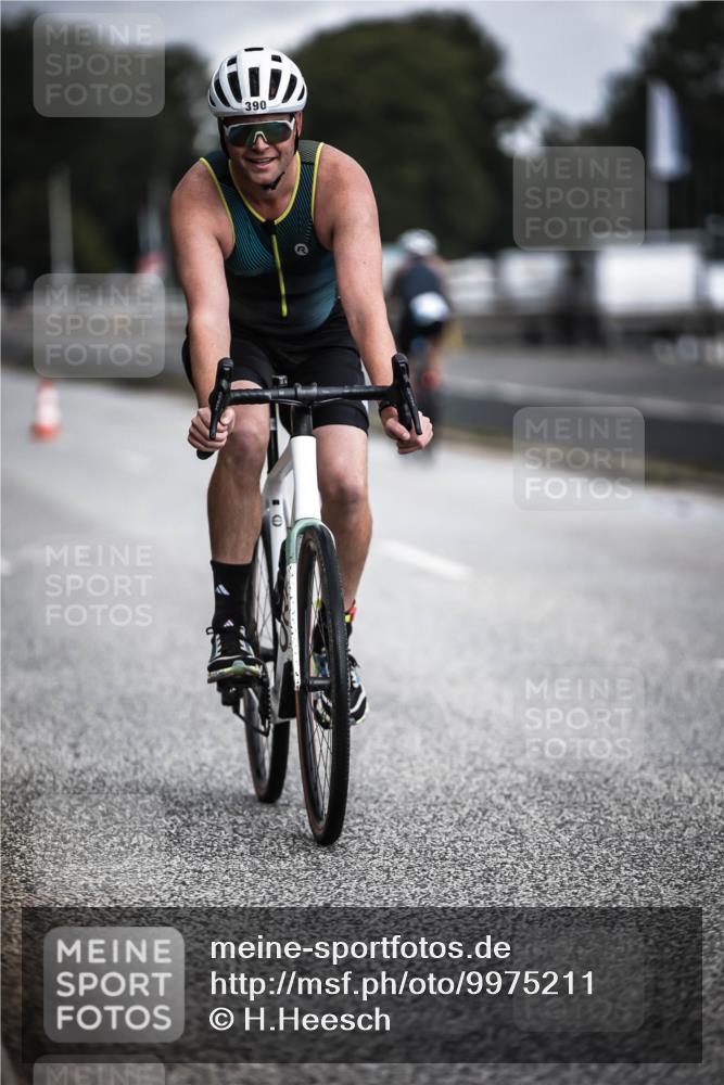 16.08.2026 - KN Förde Triathlon 2026 H.Heesch http://msf.ph/oto/9975211 16.08.2026 11:09:55 Radfahren 312, 315, 348, 390, 392 meine-sportfotos.de