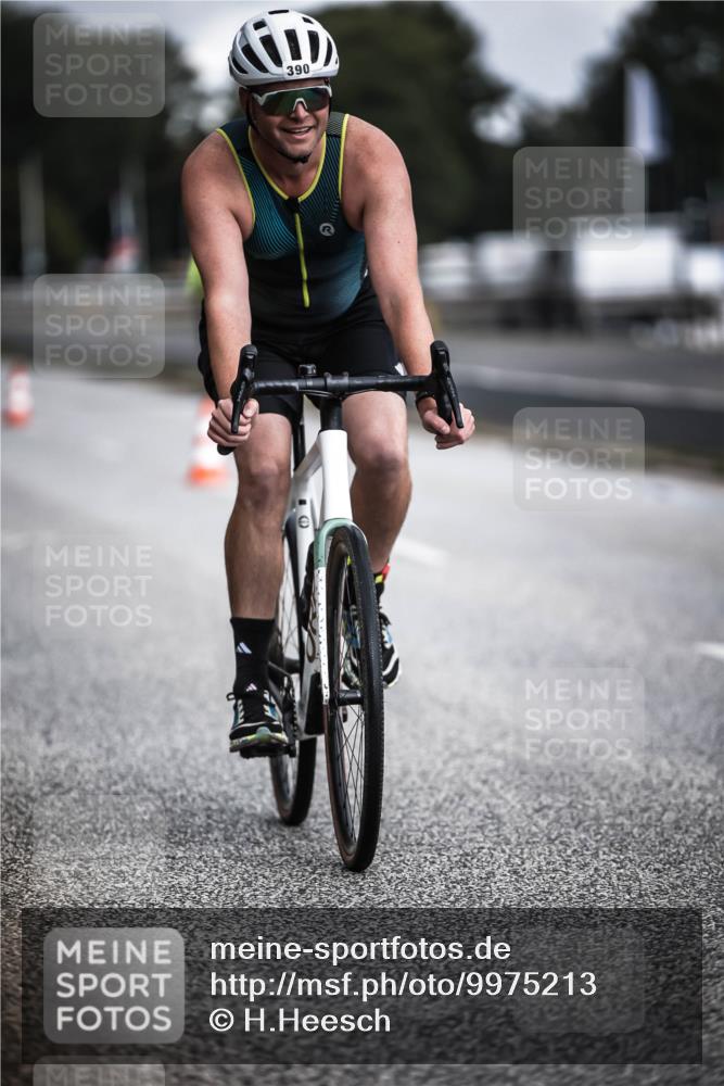 16.08.2026 - KN Förde Triathlon 2026 H.Heesch http://msf.ph/oto/9975213 16.08.2026 11:09:55 Radfahren 312, 315, 348, 390, 392 meine-sportfotos.de