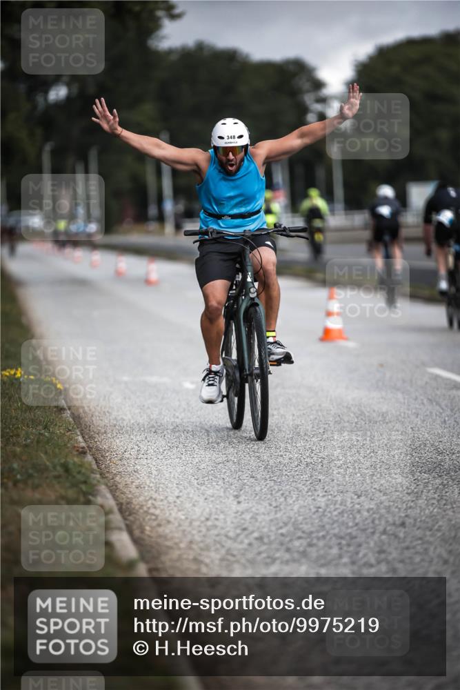 16.08.2026 - KN Förde Triathlon 2026 H.Heesch http://msf.ph/oto/9975219 16.08.2026 11:09:59 Radfahren 315, 348 meine-sportfotos.de