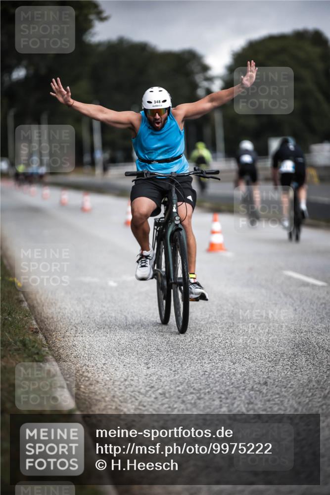 16.08.2026 - KN Förde Triathlon 2026 H.Heesch http://msf.ph/oto/9975222 16.08.2026 11:09:59 Radfahren 315, 348 meine-sportfotos.de