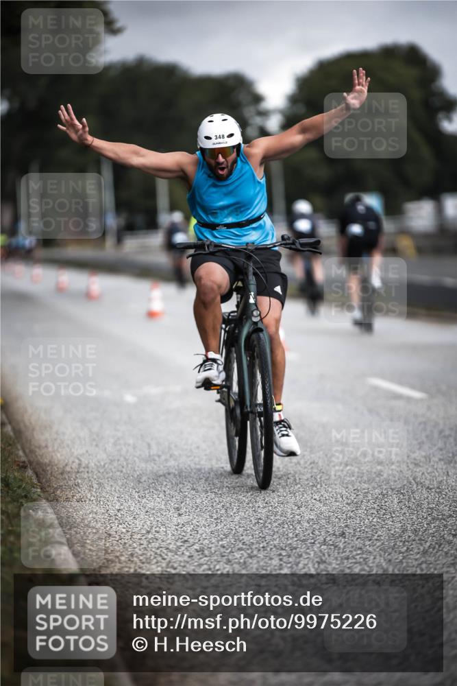 16.08.2026 - KN Förde Triathlon 2026 H.Heesch http://msf.ph/oto/9975226 16.08.2026 11:09:59 Radfahren 315, 348 meine-sportfotos.de