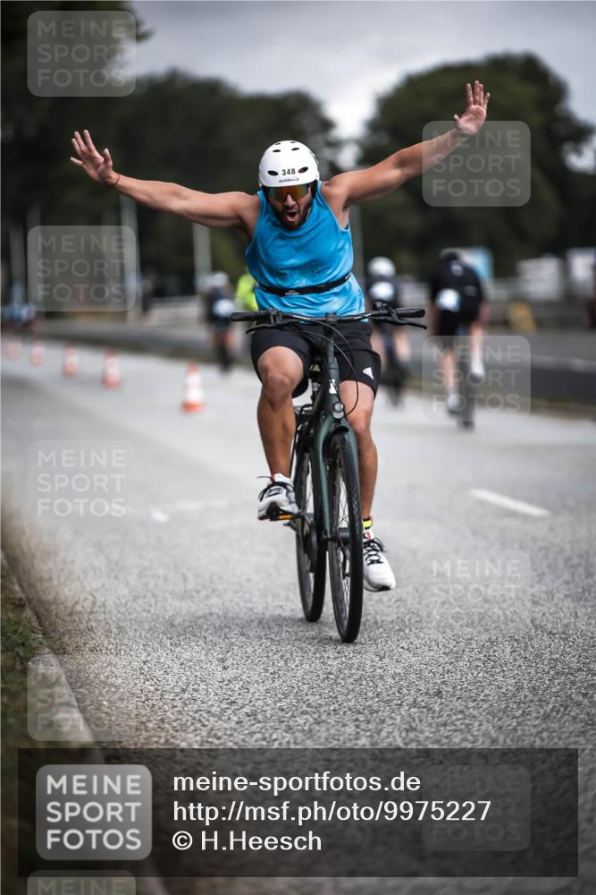 16.08.2026 - KN Förde Triathlon 2026 H.Heesch http://msf.ph/oto/9975227 16.08.2026 11:09:59 Radfahren 315, 348 meine-sportfotos.de