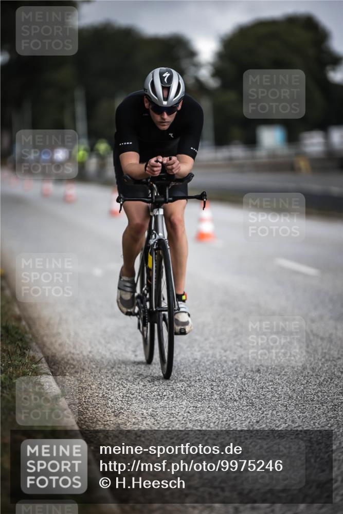 16.08.2026 - KN Förde Triathlon 2026 H.Heesch http://msf.ph/oto/9975246 16.08.2026 11:10:13 Radfahren 319, 325 meine-sportfotos.de