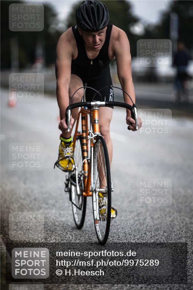 16.08.2026 - KN Förde Triathlon 2026 H.Heesch http://msf.ph/oto/9975289 16.08.2026 11:10:29 Radfahren 301, 310, 313, 323, 375, 383 meine-sportfotos.de