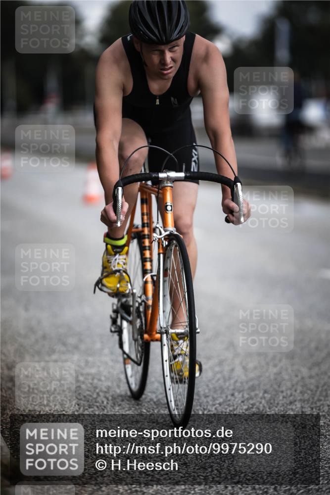 16.08.2026 - KN Förde Triathlon 2026 H.Heesch http://msf.ph/oto/9975290 16.08.2026 11:10:29 Radfahren 301, 310, 313, 323, 375, 383 meine-sportfotos.de