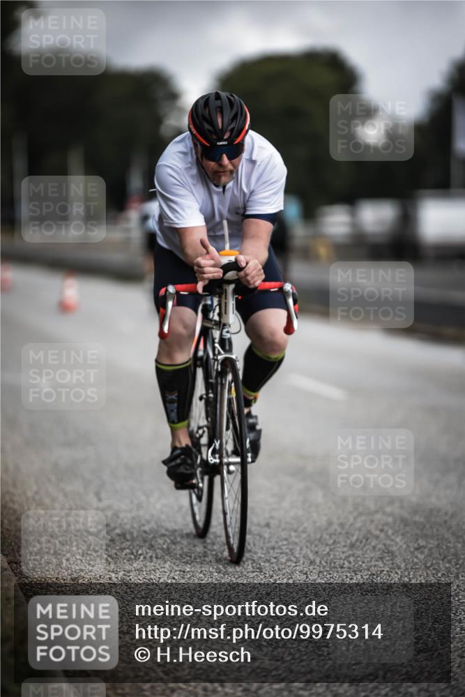 16.08.2026 - KN Förde Triathlon 2026 H.Heesch http://msf.ph/oto/9975314 16.08.2026 11:10:35 Radfahren 313, 375, 383, 391 meine-sportfotos.de
