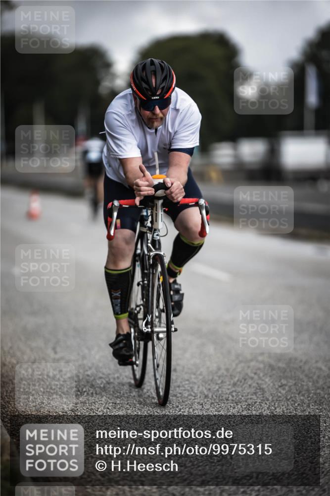 16.08.2026 - KN Förde Triathlon 2026 H.Heesch http://msf.ph/oto/9975315 16.08.2026 11:10:35 Radfahren 313, 375, 383, 391 meine-sportfotos.de