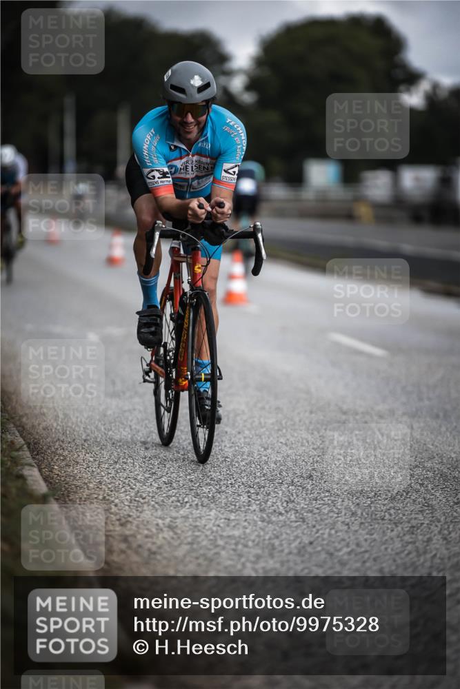 16.08.2026 - KN Förde Triathlon 2026 H.Heesch http://msf.ph/oto/9975328 16.08.2026 11:10:50 Radfahren 318, 338, 403 meine-sportfotos.de
