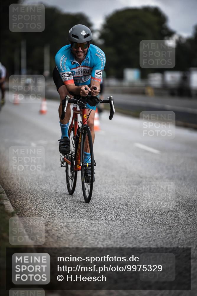 16.08.2026 - KN Förde Triathlon 2026 H.Heesch http://msf.ph/oto/9975329 16.08.2026 11:10:50 Radfahren 318, 338, 403 meine-sportfotos.de