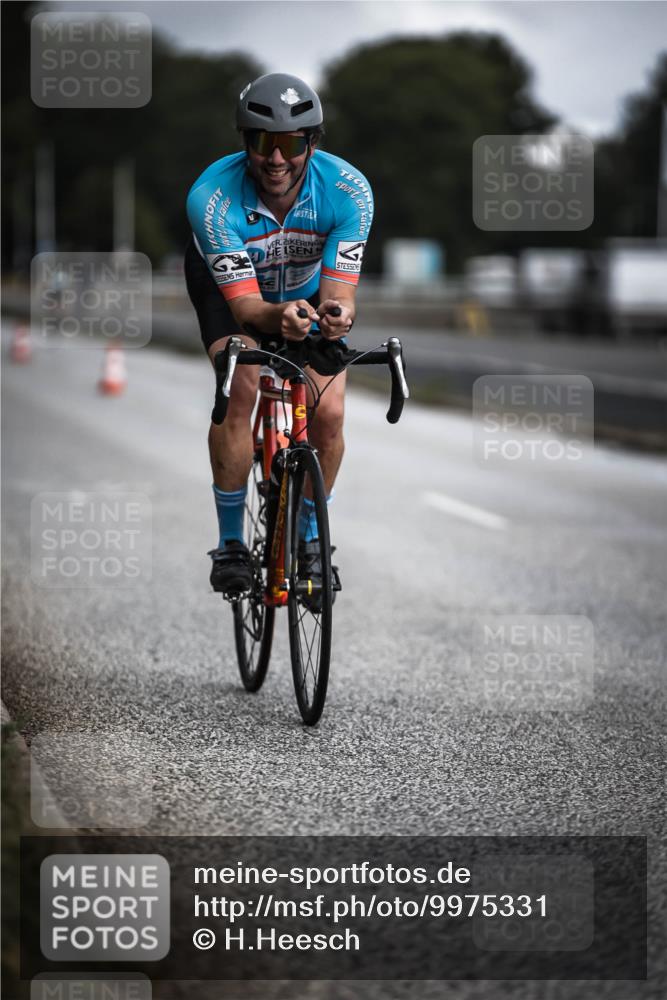 16.08.2026 - KN Förde Triathlon 2026 H.Heesch http://msf.ph/oto/9975331 16.08.2026 11:10:50 Radfahren 318, 338, 403 meine-sportfotos.de