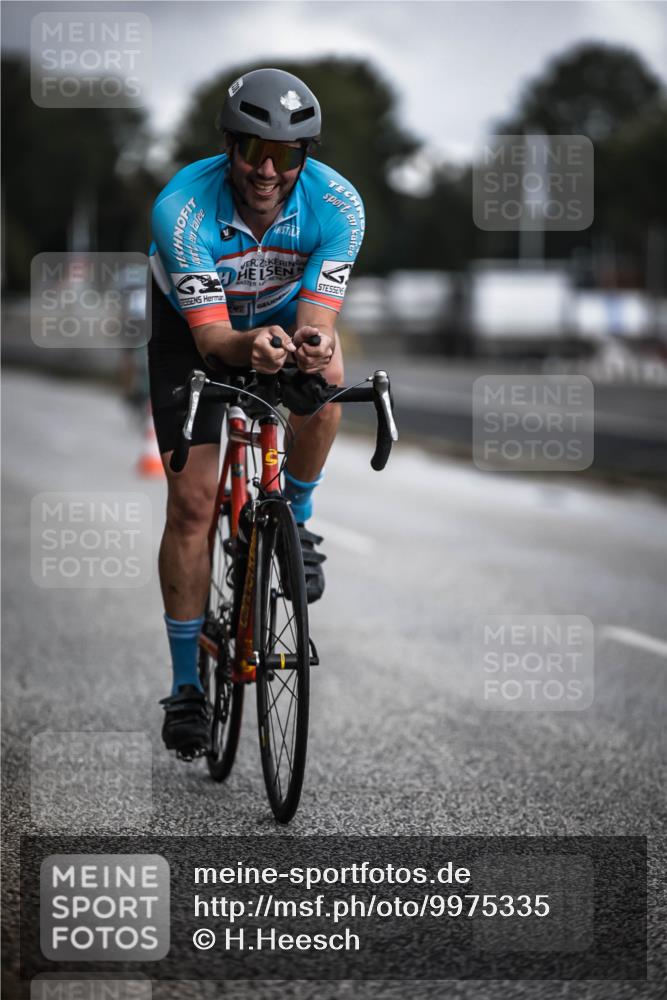 16.08.2026 - KN Förde Triathlon 2026 H.Heesch http://msf.ph/oto/9975335 16.08.2026 11:10:50 Radfahren 318, 338, 403 meine-sportfotos.de