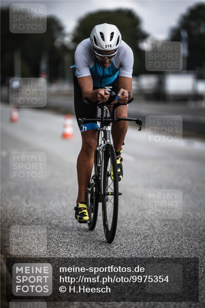 16.08.2026 - KN Förde Triathlon 2026 H.Heesch http://msf.ph/oto/9975354 16.08.2026 11:10:53 Radfahren 318, 338, 340 meine-sportfotos.de