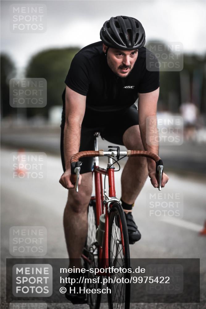 16.08.2026 - KN Förde Triathlon 2026 H.Heesch http://msf.ph/oto/9975422 16.08.2026 11:11:17 Radfahren 314, 317, 342, 365, 372, 386, 430 meine-sportfotos.de
