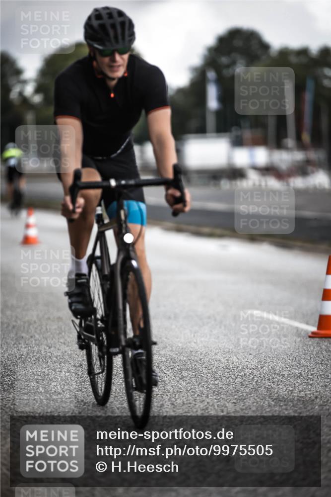 16.08.2026 - KN Förde Triathlon 2026 H.Heesch http://msf.ph/oto/9975505 16.08.2026 11:11:49 Radfahren 305, 368, 398 meine-sportfotos.de
