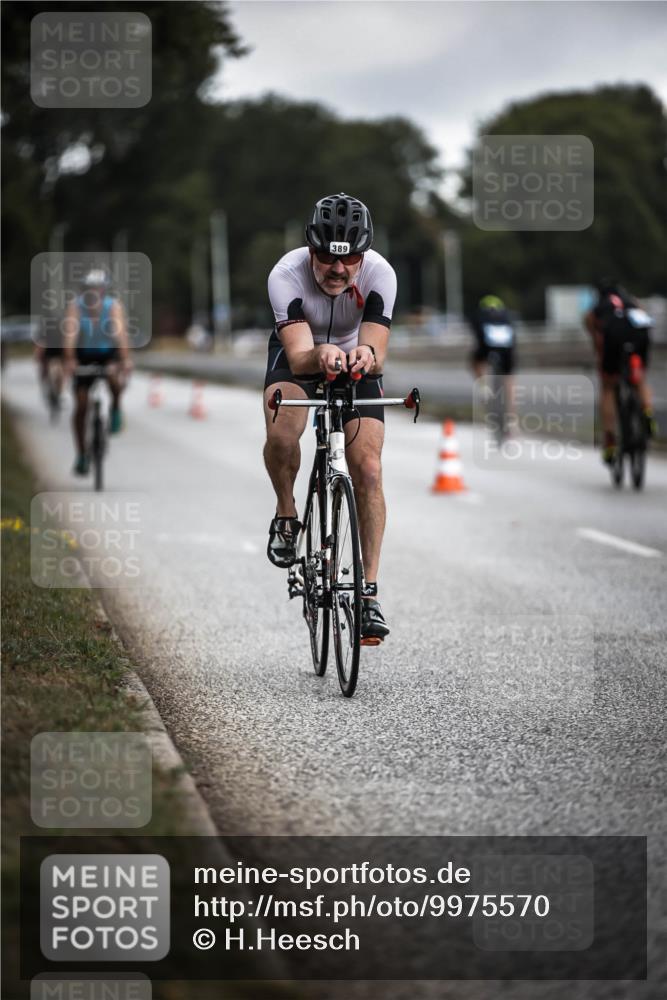 16.08.2026 - KN Förde Triathlon 2026 H.Heesch http://msf.ph/oto/9975570 16.08.2026 11:12:01 Radfahren 357, 369, 370, 389, 393, 397 meine-sportfotos.de