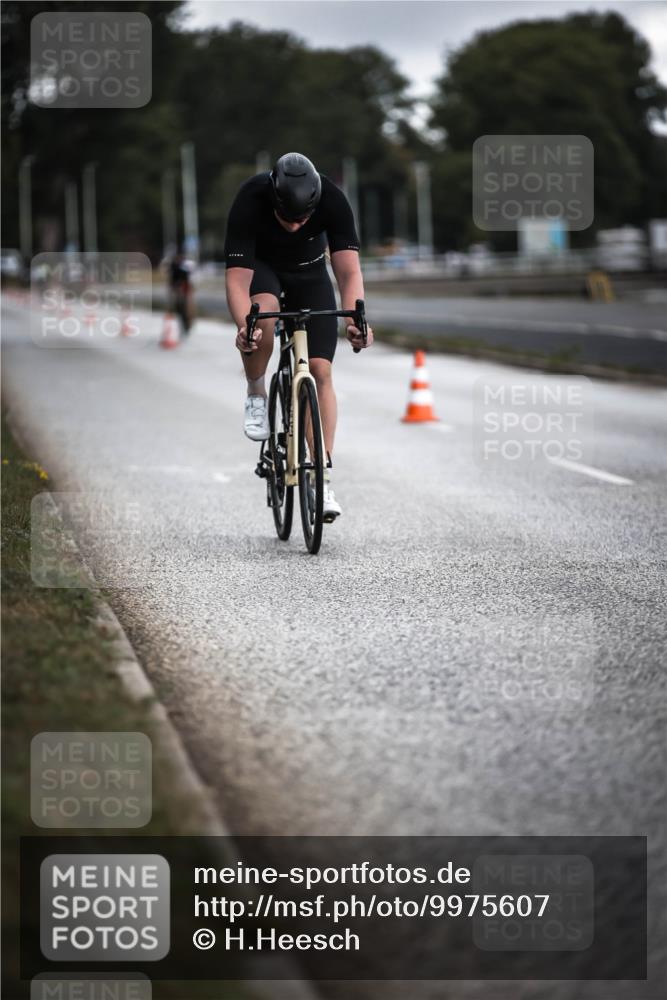 16.08.2026 - KN Förde Triathlon 2026 H.Heesch http://msf.ph/oto/9975607 16.08.2026 11:12:06 Radfahren 312, 357, 393 meine-sportfotos.de