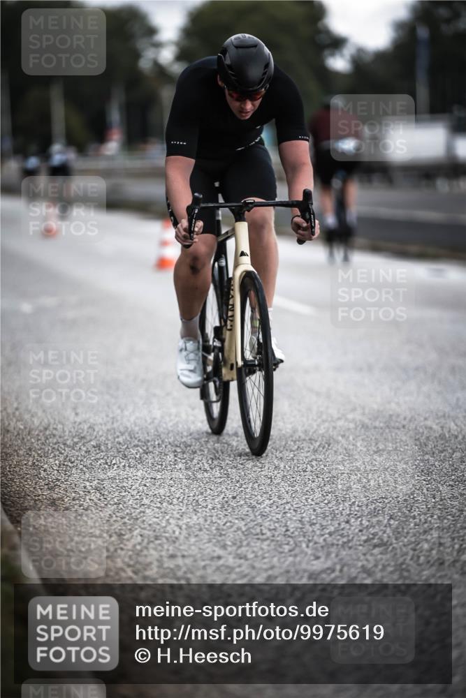 16.08.2026 - KN Förde Triathlon 2026 H.Heesch http://msf.ph/oto/9975619 16.08.2026 11:12:07 Radfahren 312, 334, 357, 393 meine-sportfotos.de