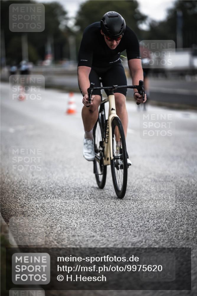 16.08.2026 - KN Förde Triathlon 2026 H.Heesch http://msf.ph/oto/9975620 16.08.2026 11:12:07 Radfahren 312, 334, 357, 393 meine-sportfotos.de