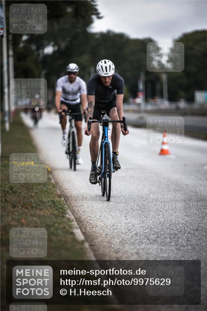 16.08.2026 - KN Förde Triathlon 2026 H.Heesch http://msf.ph/oto/9975629 16.08.2026 11:12:20 Radfahren 315, 388, 400, 408 meine-sportfotos.de