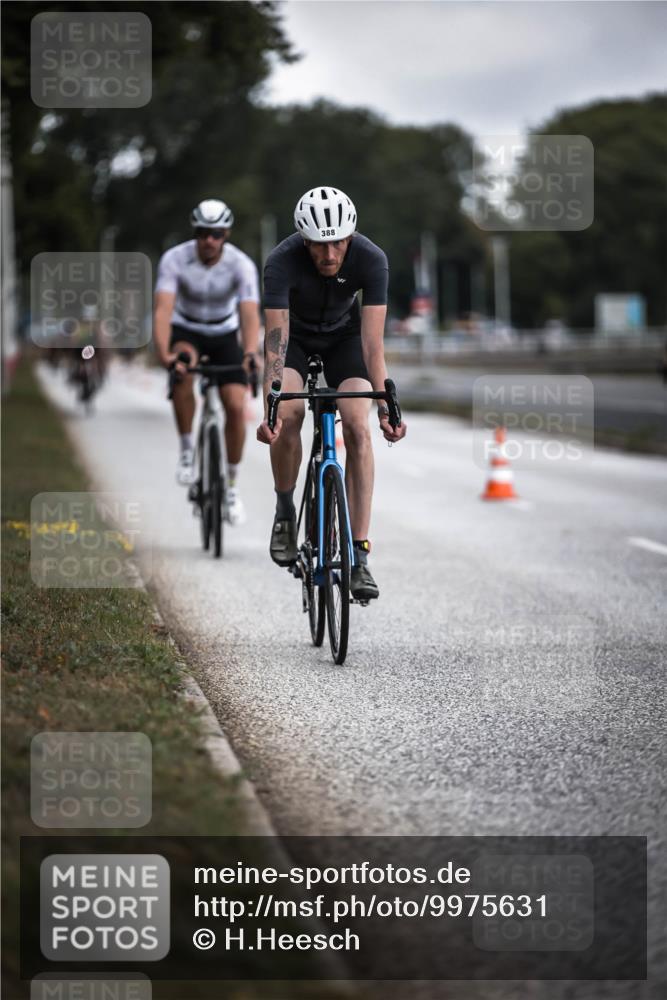 16.08.2026 - KN Förde Triathlon 2026 H.Heesch http://msf.ph/oto/9975631 16.08.2026 11:12:20 Radfahren 315, 388, 400, 408 meine-sportfotos.de